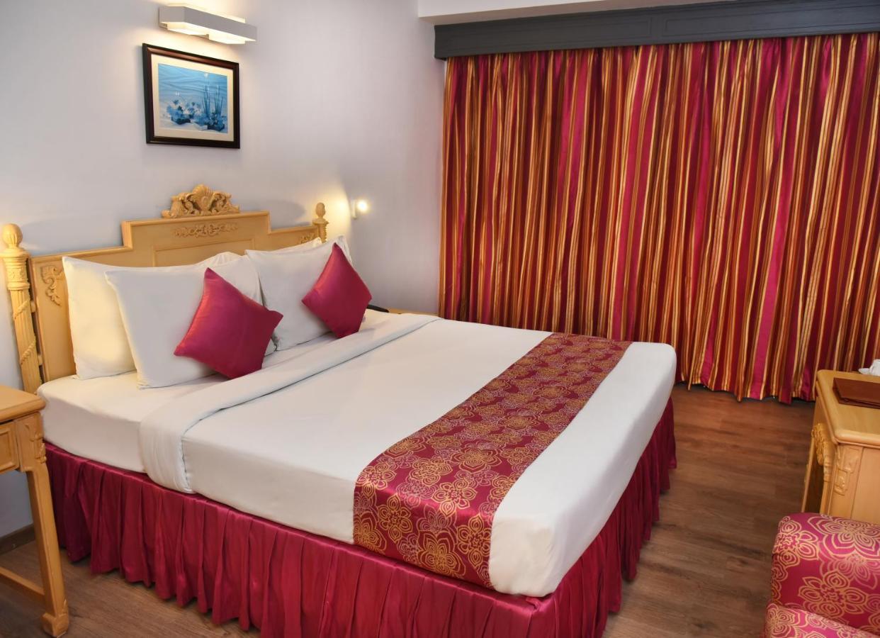 Golden Parkk Hotel Calcutta  Esterno foto
