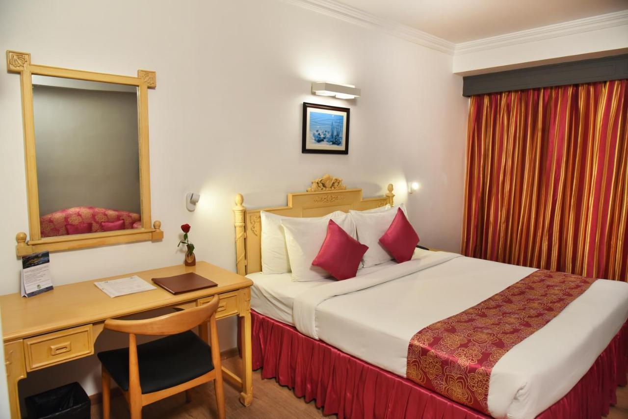 Golden Parkk Hotel Calcutta  Esterno foto