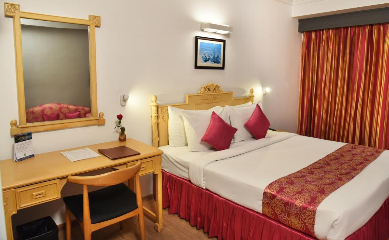 Golden Parkk Hotel Calcutta  Esterno foto