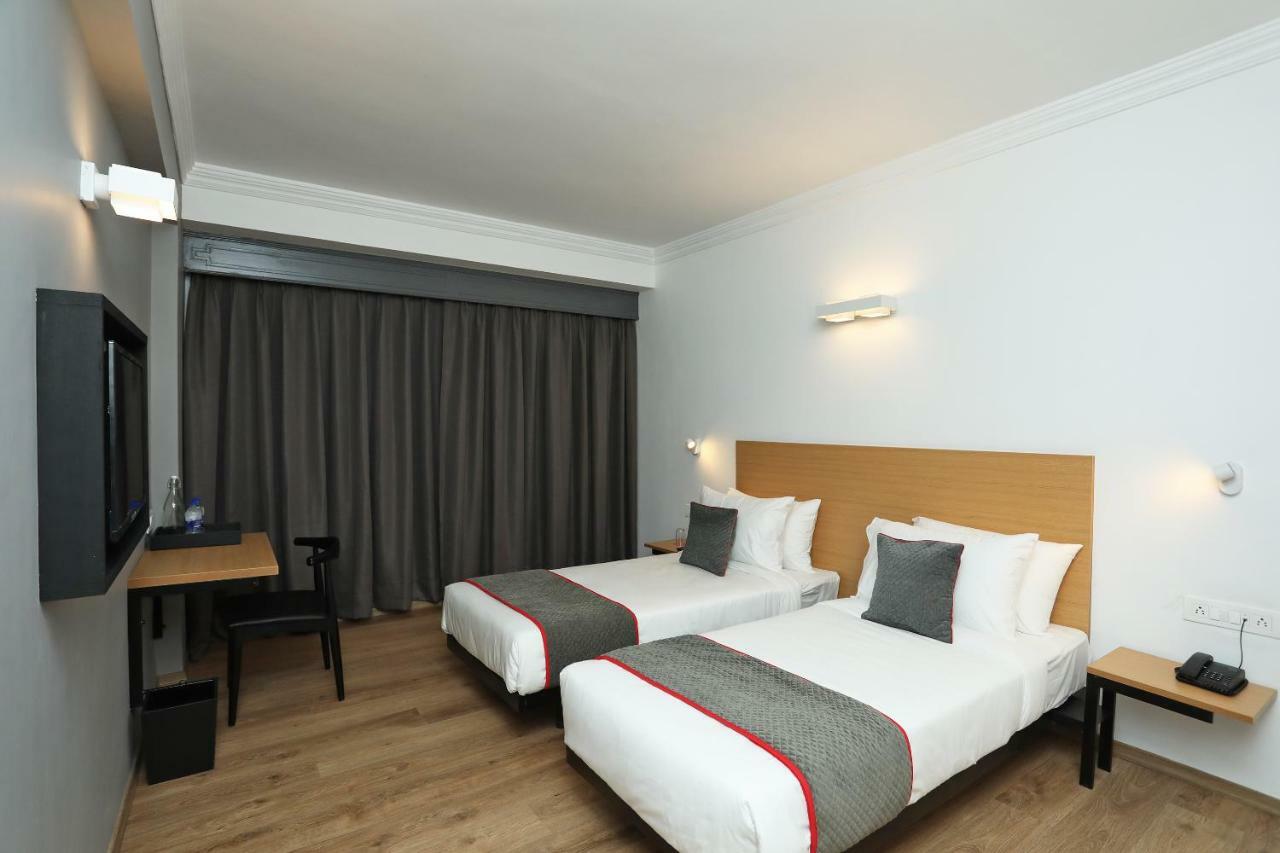 Golden Parkk Hotel Calcutta  Esterno foto