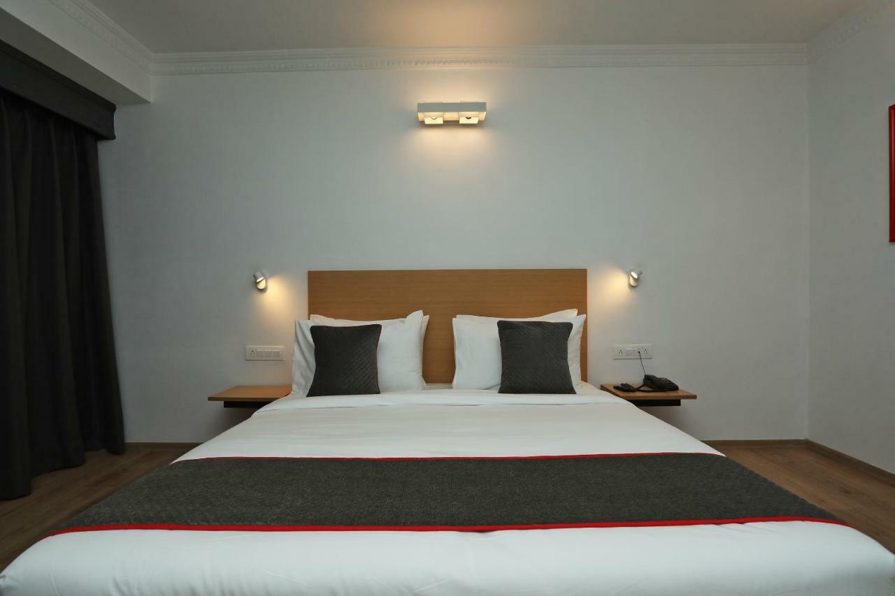 Golden Parkk Hotel Calcutta  Esterno foto