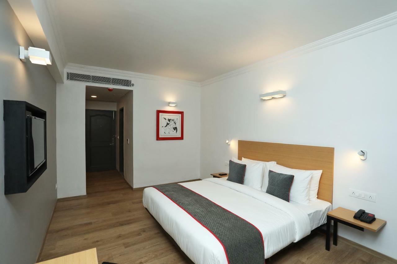 Golden Parkk Hotel Calcutta  Esterno foto